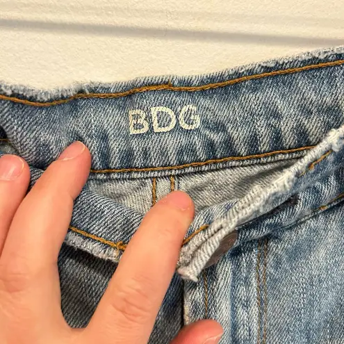 BDG  Distressed Slim Boyfriend Jeans Blue Size 28