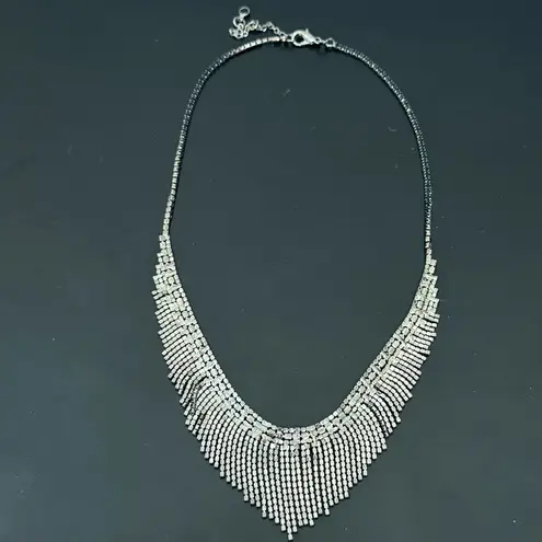 Unsigned Black Rhinestones Waterfall Fringe Necklace 18g.
