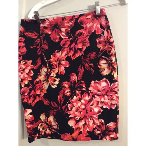 WHBM White House Black Market Floral Pencil Skirt Size 6 Stretch