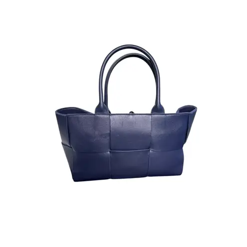 Bottega Veneta Small Arco Intrecciato Leather Tote in Cruise