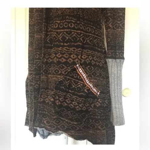 Gimmicks by BKE BKE Buckle brand hooded knit aztec cardigan y2k