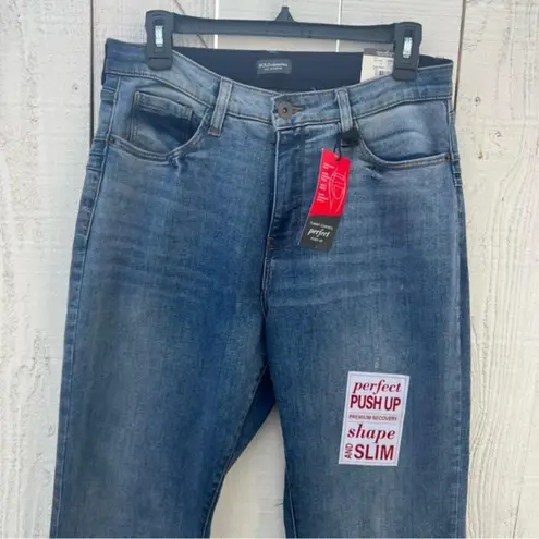 Bold Elements Curvy Fit Flare Leg Jean