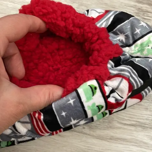 Star Wars NWT Mandalorian Multi-Color Soft Red Fleece Inside Slipper Socks