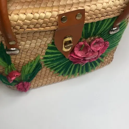 Vintage Wicker Beachy Travel Bag w/Floral Detail Yarn Mexico OS 1950s 1960s