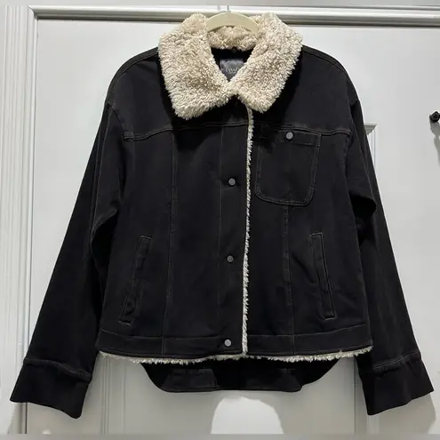 Lysse ’New York black denim Andi jacket with fur trim Large NWT $158