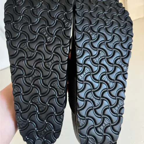 Birkenstock  Black Honolulu EVA sandals size 40 (women’s 9, men’s 7)