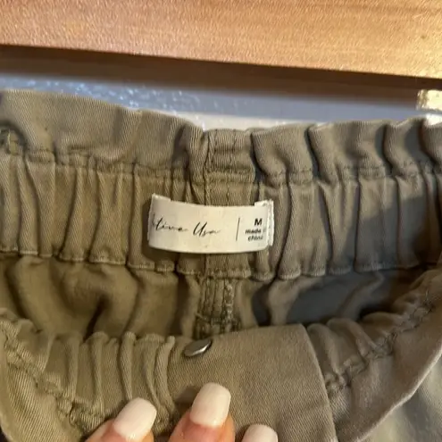 Active USA Green Pants