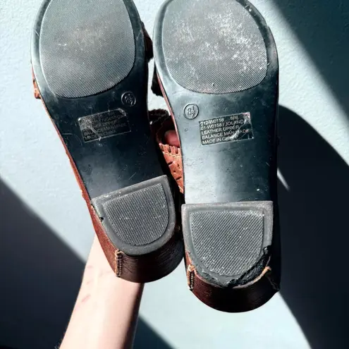 White Mountain Brown Embroidered Women's Sandals