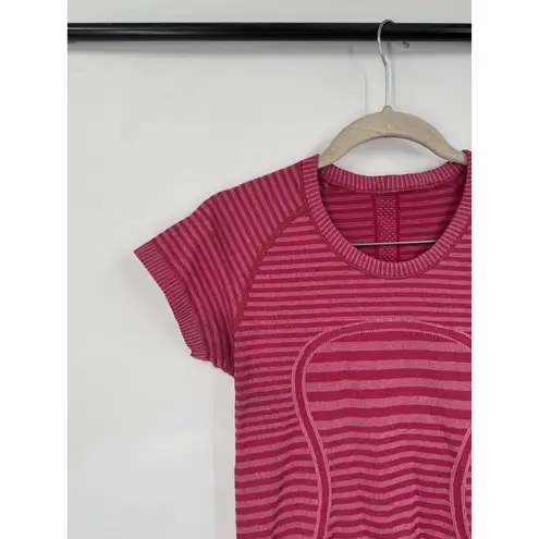 Lululemon Swiftly Tech Tee Women 6 Berry Heathered Athletic Yoga Running Workout Pink