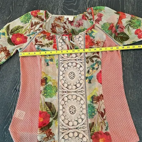 Meadow Rue Anthropologie Beige Floral Key