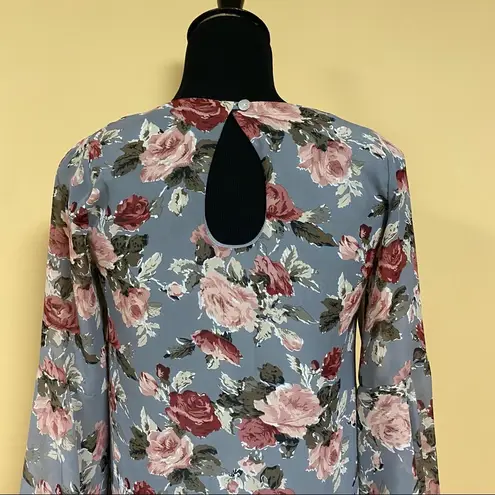 Dee Elle 🛍️ Floral Rose Gray Long Bell Sleeve Mini Sheath Dress Size XS