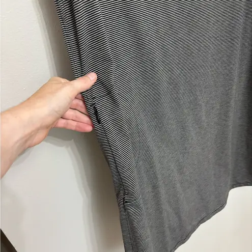 Toad & Co Swifty Breathe Dress in Gray Stripe