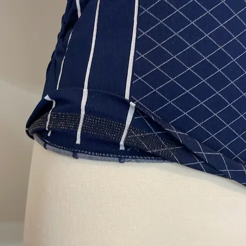 Athleta  Women's Navy White Finish Fast Line Tee Performance T Shirt Stretch