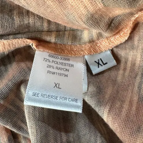 One World X-Large Top Geometric Sublimation Stretch Ruffled V-Neck Cap Sleeve