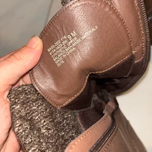 G.H. Bass & Co. Brown Lace