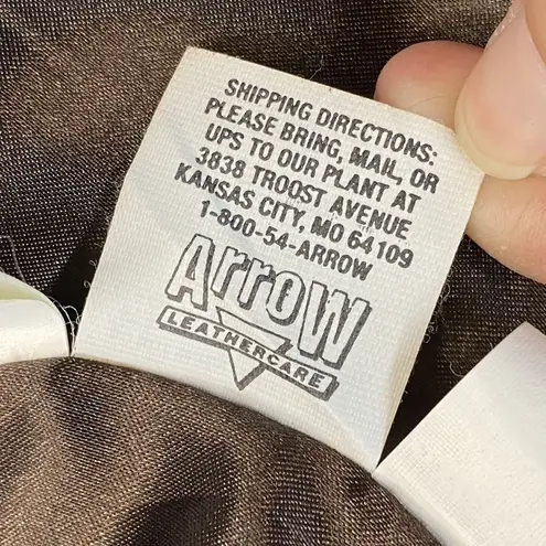 Vakko Vest Womens M Brown Leather Suede Collared snap front Pockets Lined Size M