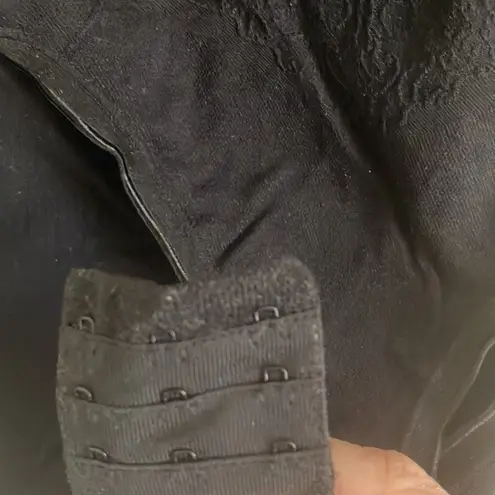 Under where? Hook and eye crotch one piece shaper medium Black - Image 2