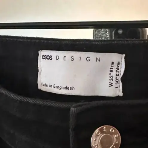 ASOS  Ankle Length Black Pants Size 32/30‎