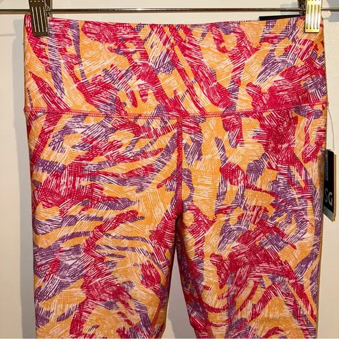 DSG women’s momentum capri Workout pants in abstract zebra tangerine size small Pink