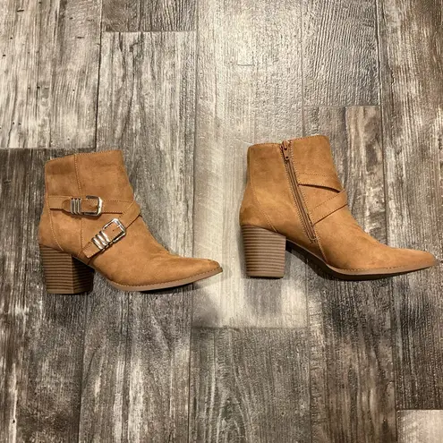 Sun + Stone Stylish Tan Ankle Boots Size 8