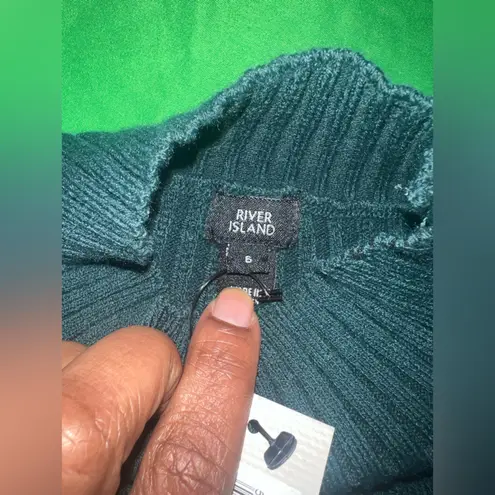 River Island NWT Dark Green Ribbed Sweater with Button Detail size 6