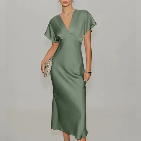 Rihoas Green Satin V Neck A