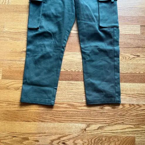 Wondery Outdoors Utility Jumpsuit Women's Medium Green Cargo Short Sleeve Zip