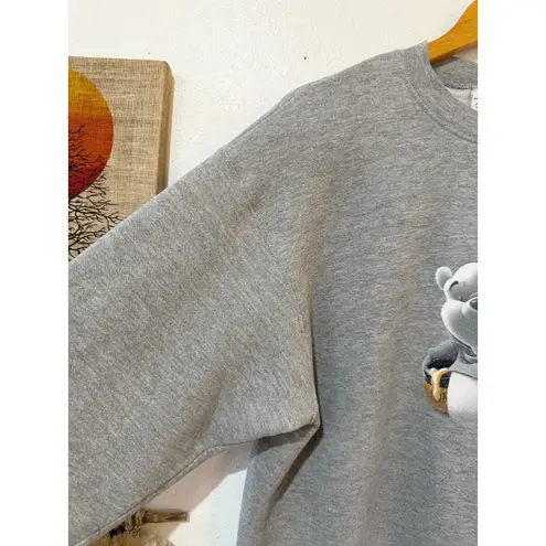Y2K Winnie the Pooh Love Stings Crewneck size medium Gray