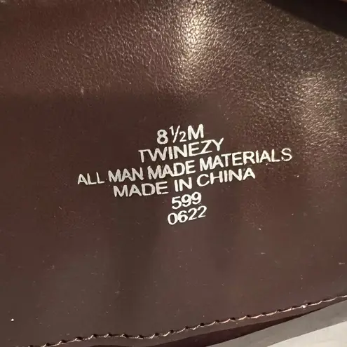 Tommy Hilfiger  Inezy Riding Boots, Black Size 8.5 in Original Box Retail $149.50