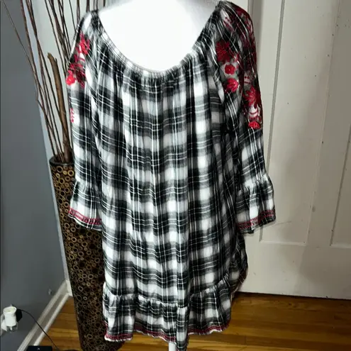 Fever Black and White Ruffled 3/4 Sleeve Blouse Size XL