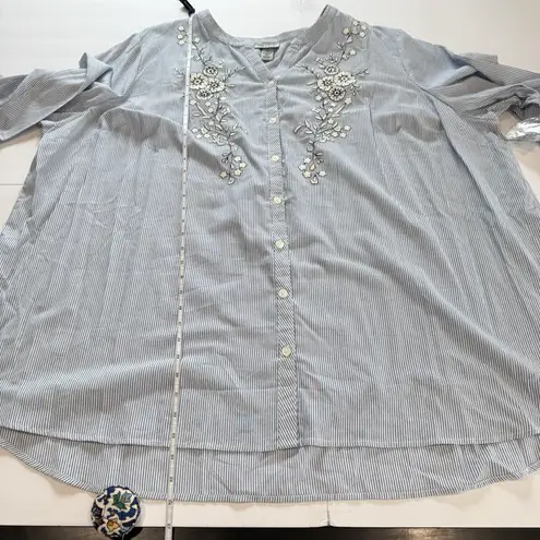 Catherines NWT Blue Stripe Floral Embroidered Button Up V Neck Top Size 4X - Image 9