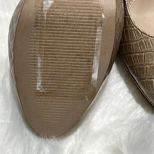 Ellen Tracy NWOT Nude Crocodile Embossed Pump Heels Size 6M. B65