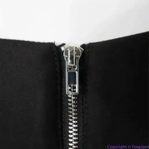 Eloquii New! Sheath Dress with Cut Out star Neckline exposed zipper, size 22