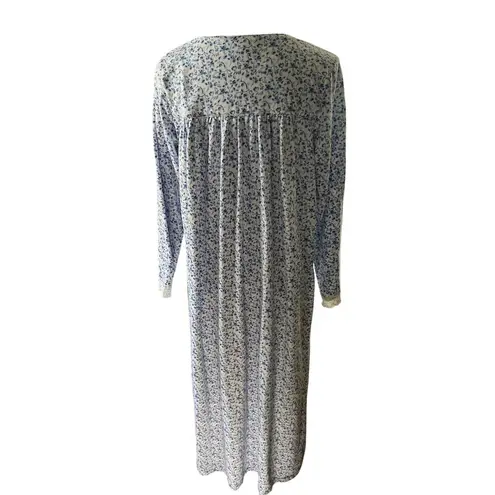 Eileen West Ladies Small Blue Floral Polyester Blend Long Sleeves Cottage White