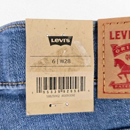 Levi's  724 Medium Wash High Waisted Slim Cropped Straight Leg Jeans Size 28