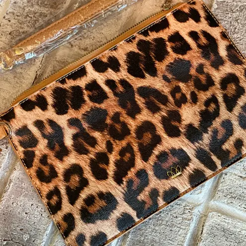 Boutique Leopard print wristlet, vegan leather, super cute New without tags