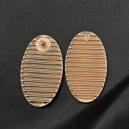 Park Lane Vintage oval wavy gold tone pierced earrings with rhinestones EVC