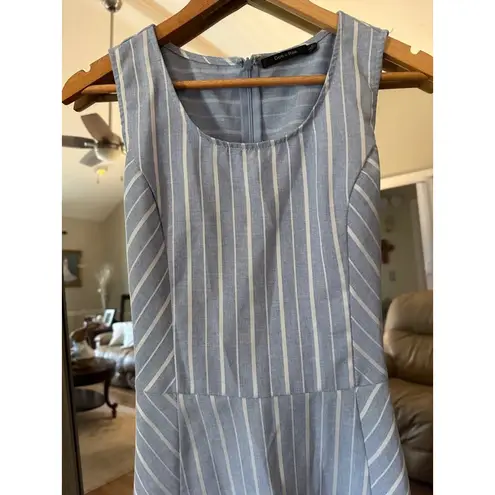Doe & Rae Women's Shirt Size L Blue Striped Sleeveless