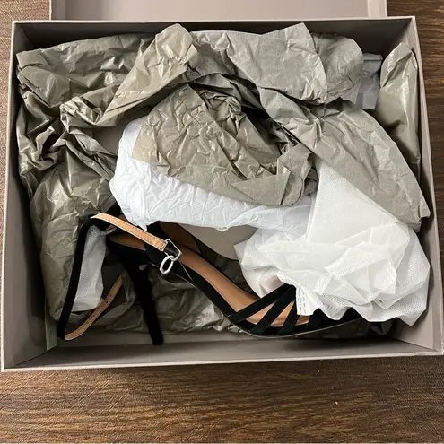 Halston Heritage NWT Suede Heels- Size 7.5