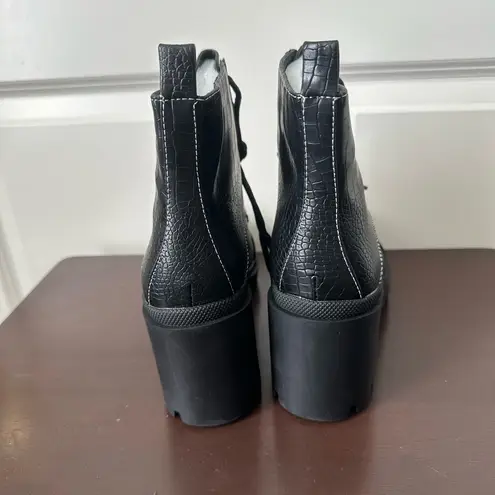 Azalea Wang Surreal Croc