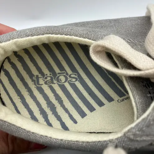 TAOS Star Canvas Sneakers Women's Size 8W Gray Lace Up Casual Shoes