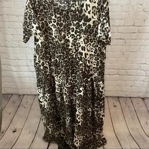 None NWT Cheetah Printed Light Weight Midi/Maxi Sleeved Dress Size 3X