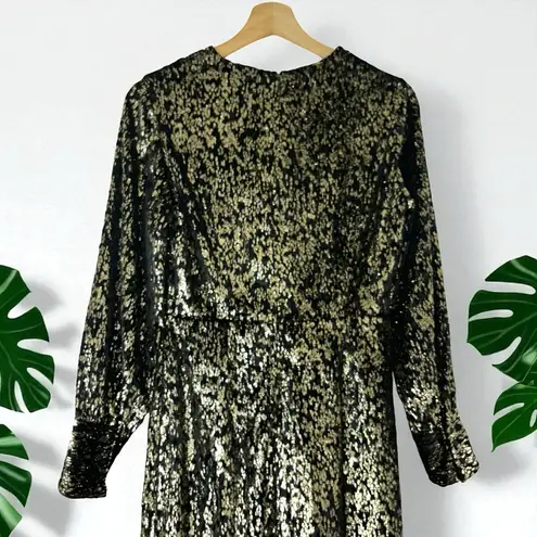 Elie Tahari 🆕 Metallic Burnout Velvet Long Sleeve Midi-Dress