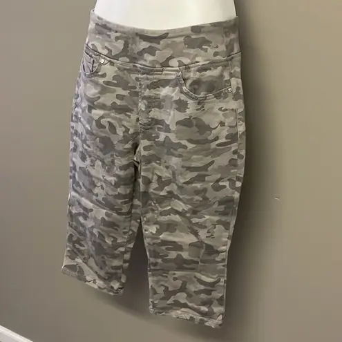 Belle by Kim Gravel Camo Triple Luxe Cropped Pull On Capri Jeans