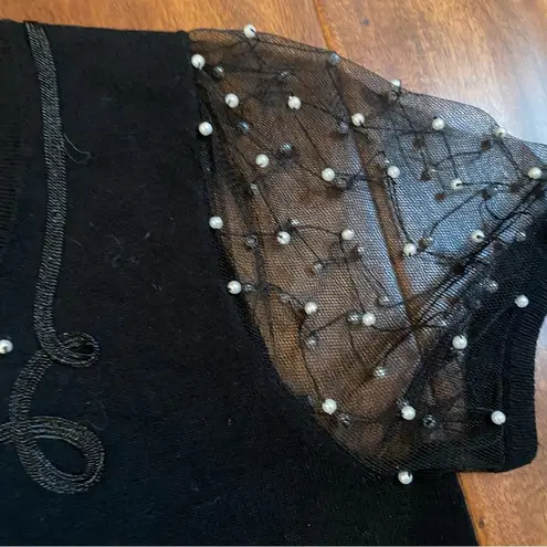 Cable & Gauge Women’s Short Sleeve Knit Top Shirt Blouse Petite Black w/Pearls