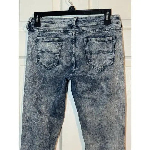 Arizona Jeans Women’s Acid Wash Jegging, 90’s Vibe, Grunge, Stretchy, Size 3
