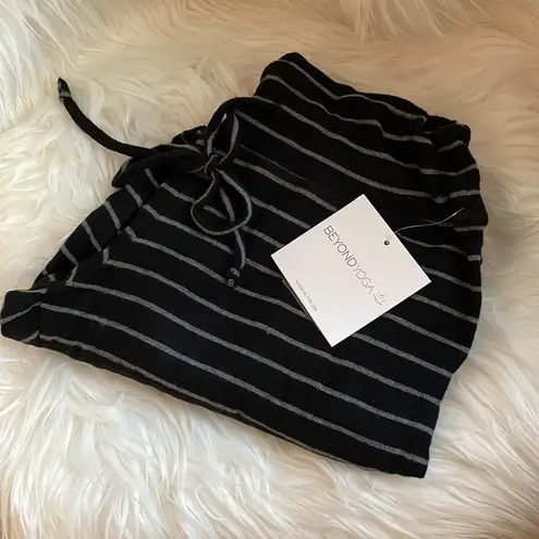 Beyond Yoga lounge around hacci joggers