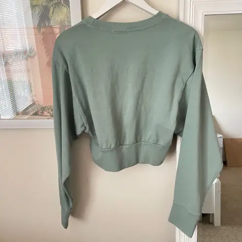Talentless Cropped Crewneck Dolman Sweatshirt in Size Medium