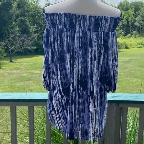 Max jeans off the shoulder blouse.