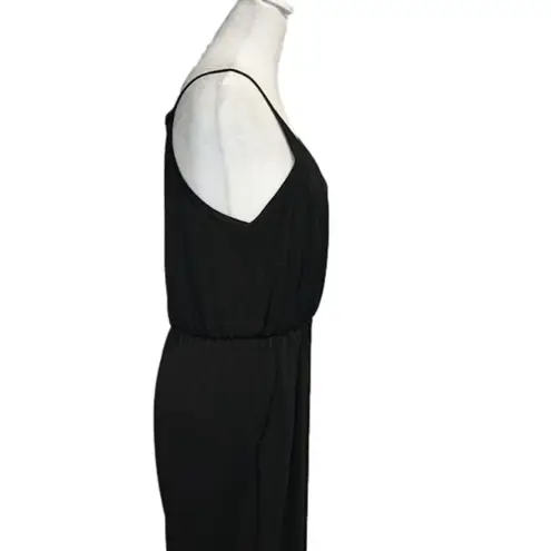 GILLI NWOT black wide leg v neck spaghetti strap light weight jumpsuit